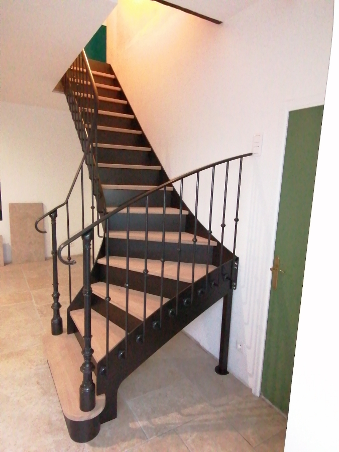 Rs Inox Agenceur Metallerie Rennes DIVERS METALLERIE MOBILIER INNOVATION 13