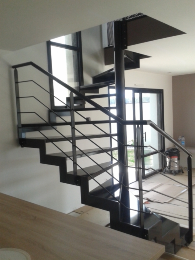 Rs Inox Agenceur Metallerie Rennes ESCALIER A CREMAILLERE 2