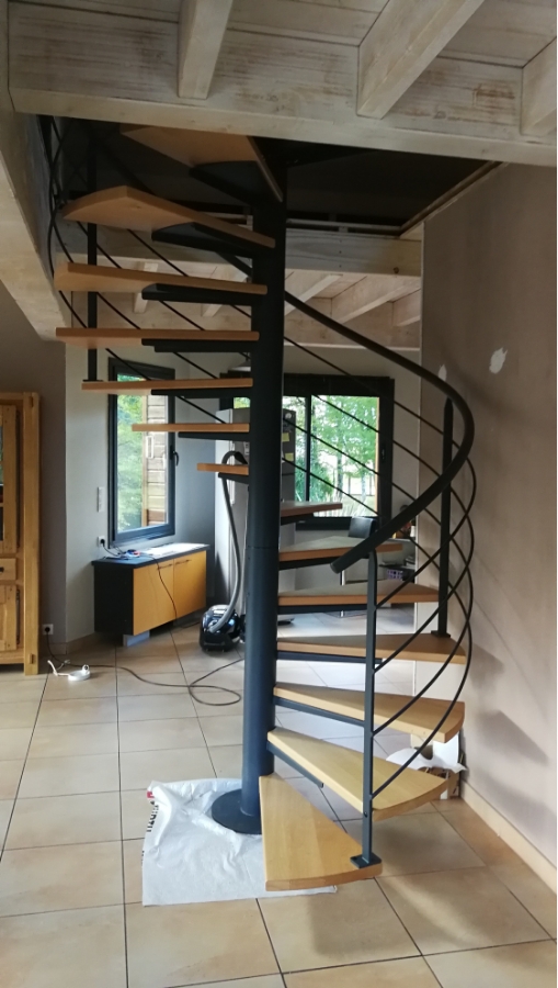 Rs Inox Agenceur Metallerie Rennes ESCALIER HELICOIDALE 12