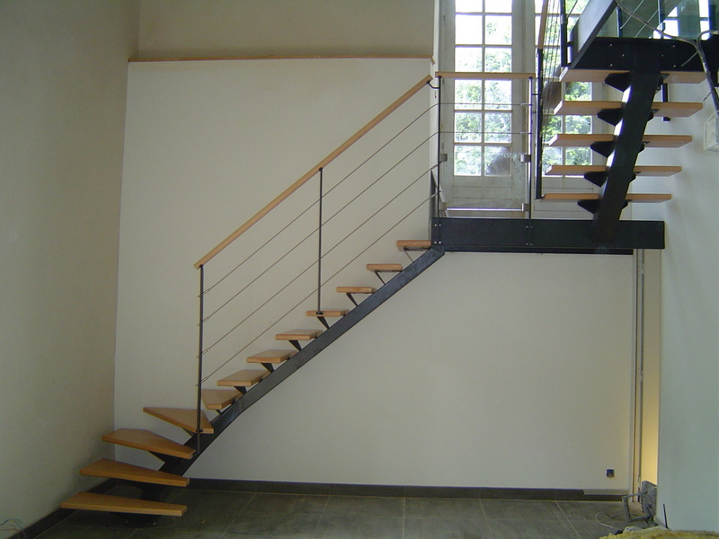 Rs Inox Agenceur Metallerie Rennes ESCALIER LIMON CENTRAL 18