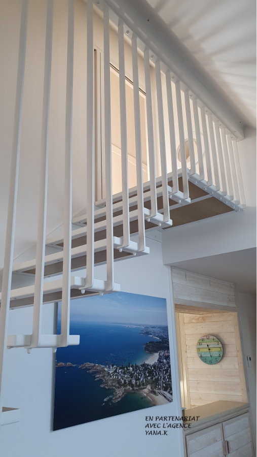 Rs Inox Agenceur Metallerie Rennes ESCALIER SUSPENDU 10