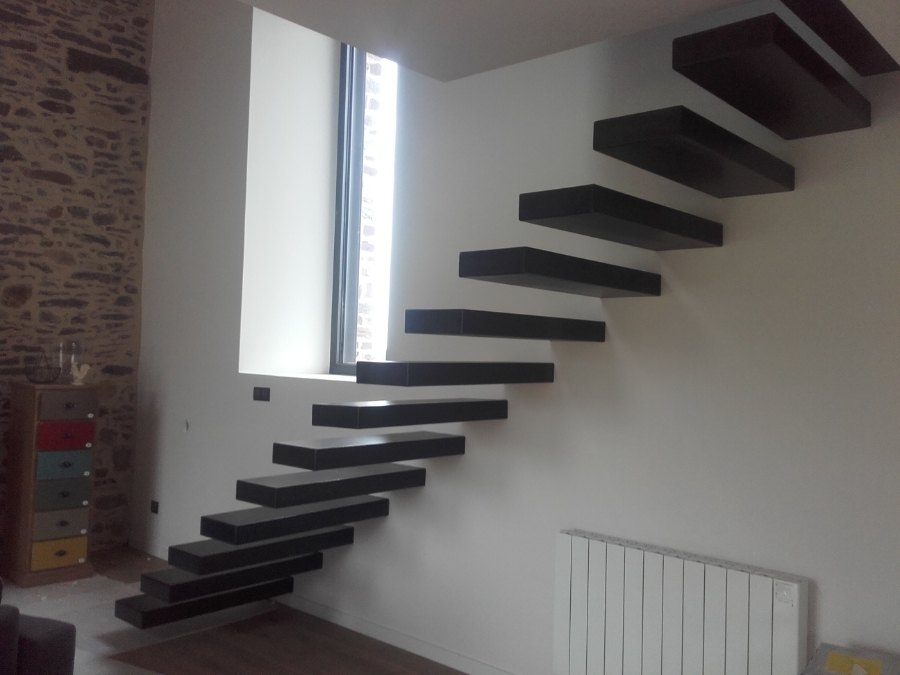 Rs Inox Agenceur Metallerie Rennes ESCALIER SUSPENDU 2