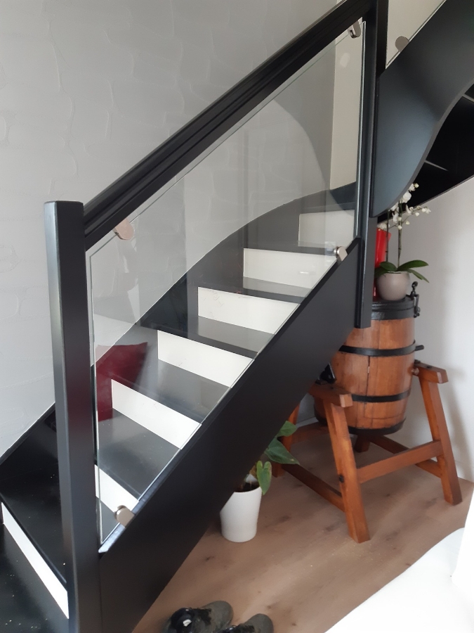 Rs Inox Agenceur Metallerie Rennes RELOOKAGE ESCALIER 4